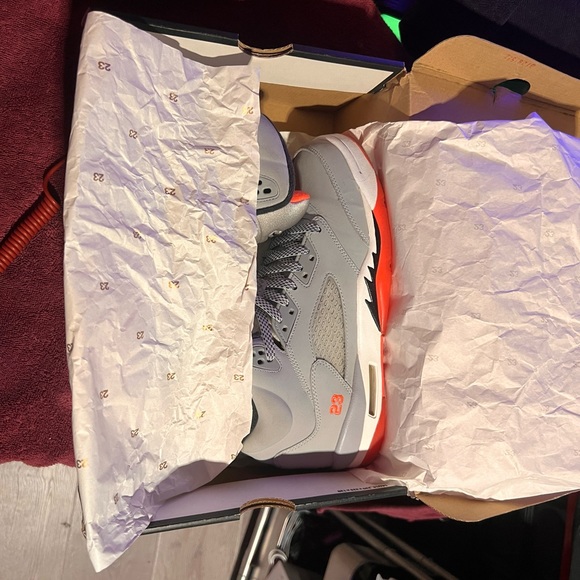 Jordan 5 Retro GG 'Hot Lava' 5’s WOLF GREY/BLACK-HOT LAVA-WHITE release 05/09/15 - Picture 4 of 9